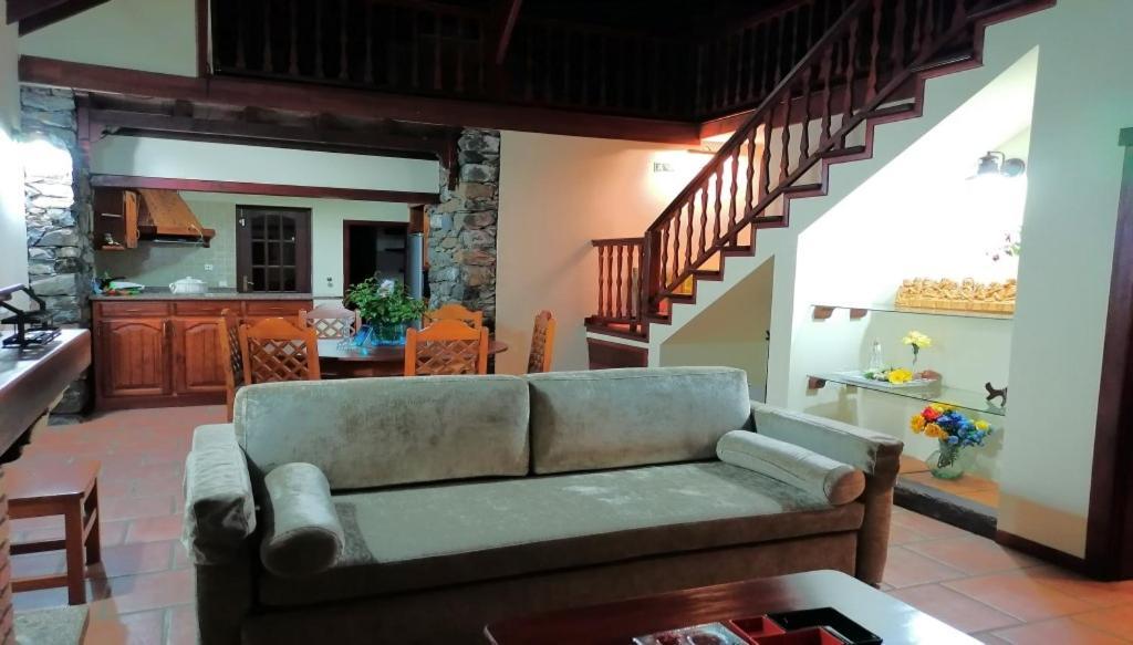Santana, Flowers's House Chalet *