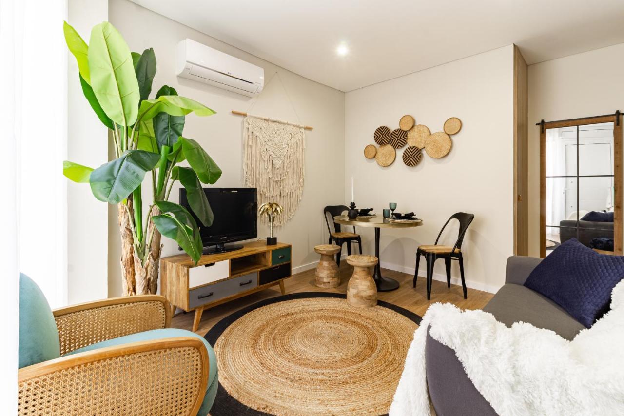 Porta 25 Apartment