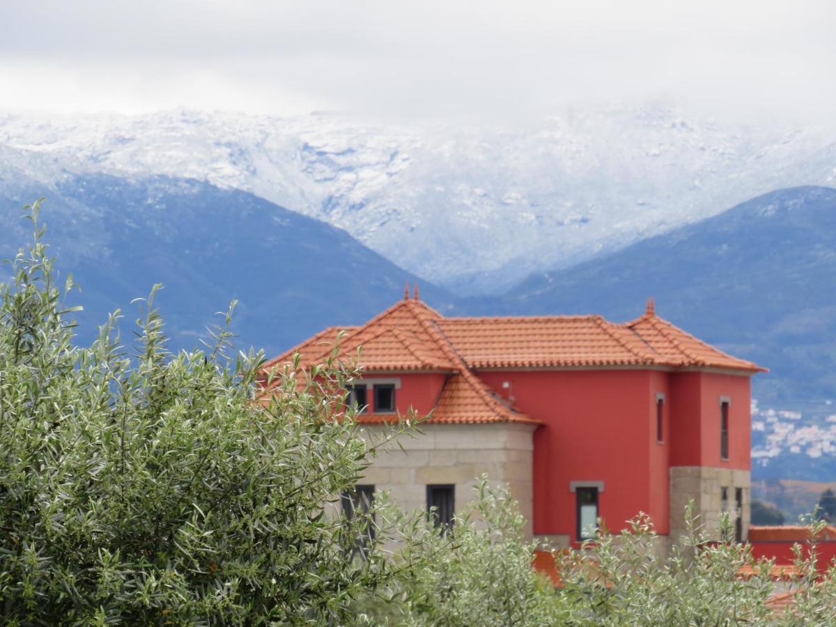 Solar Dos Alperces - Serra Da Estrela - Turismo De Aldeia Bed & Breakfast