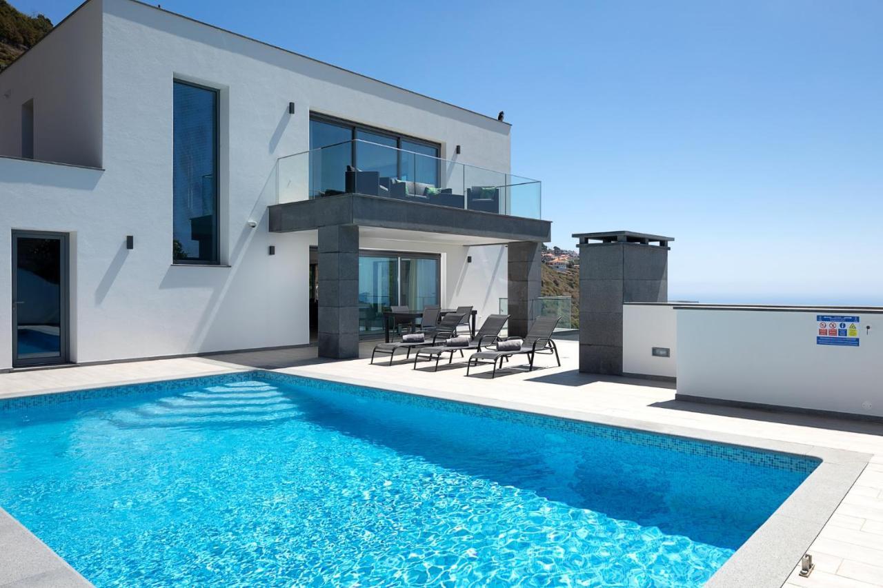 Villa Skyfall