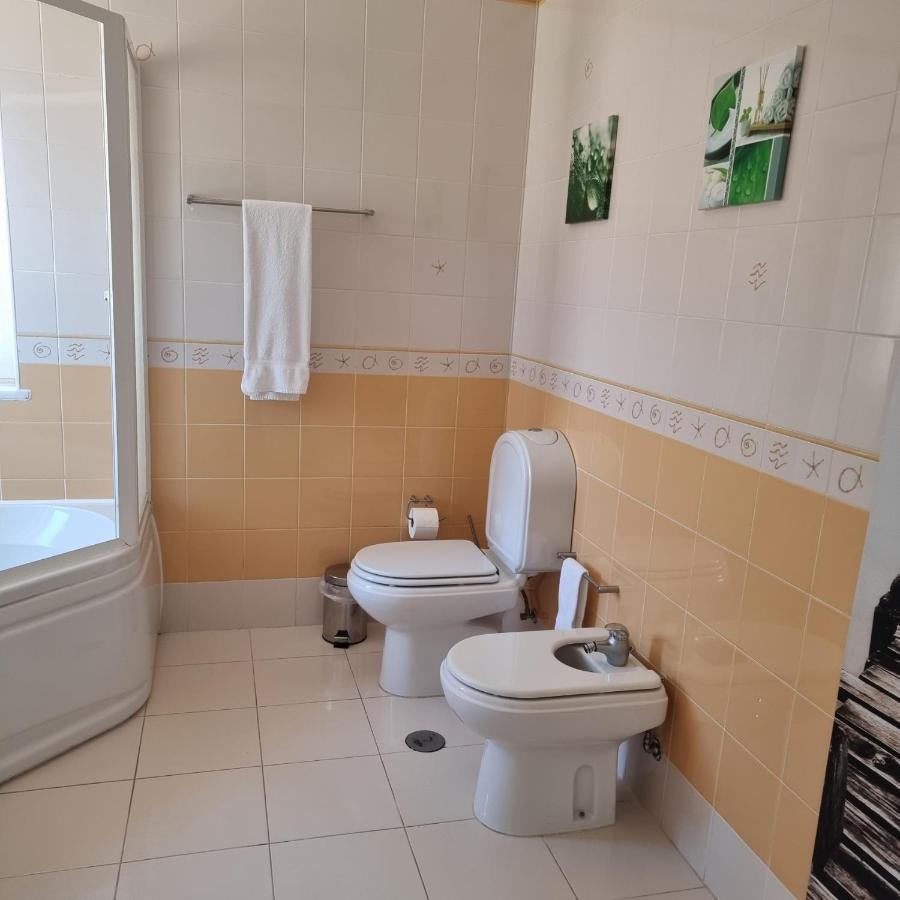 Casa Dos Cedros Guest house Lagos
