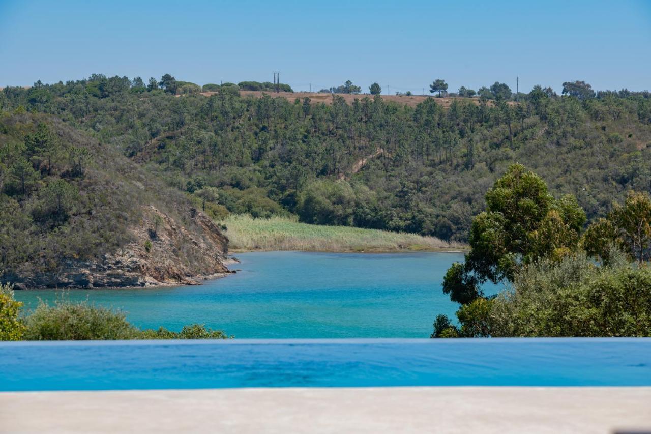 Casa No Rio - River House