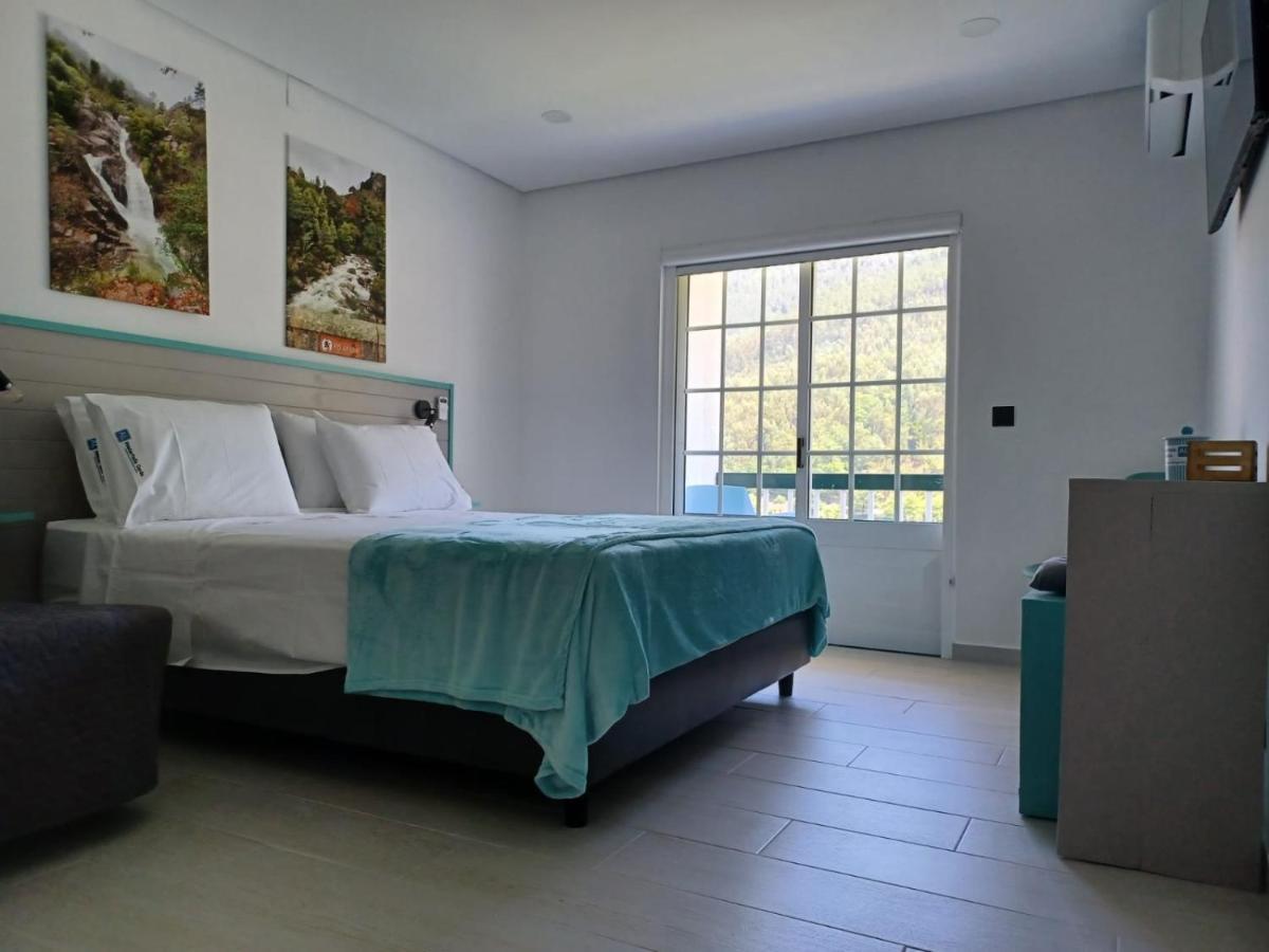 Waterfalls Al Bed & Breakfast *