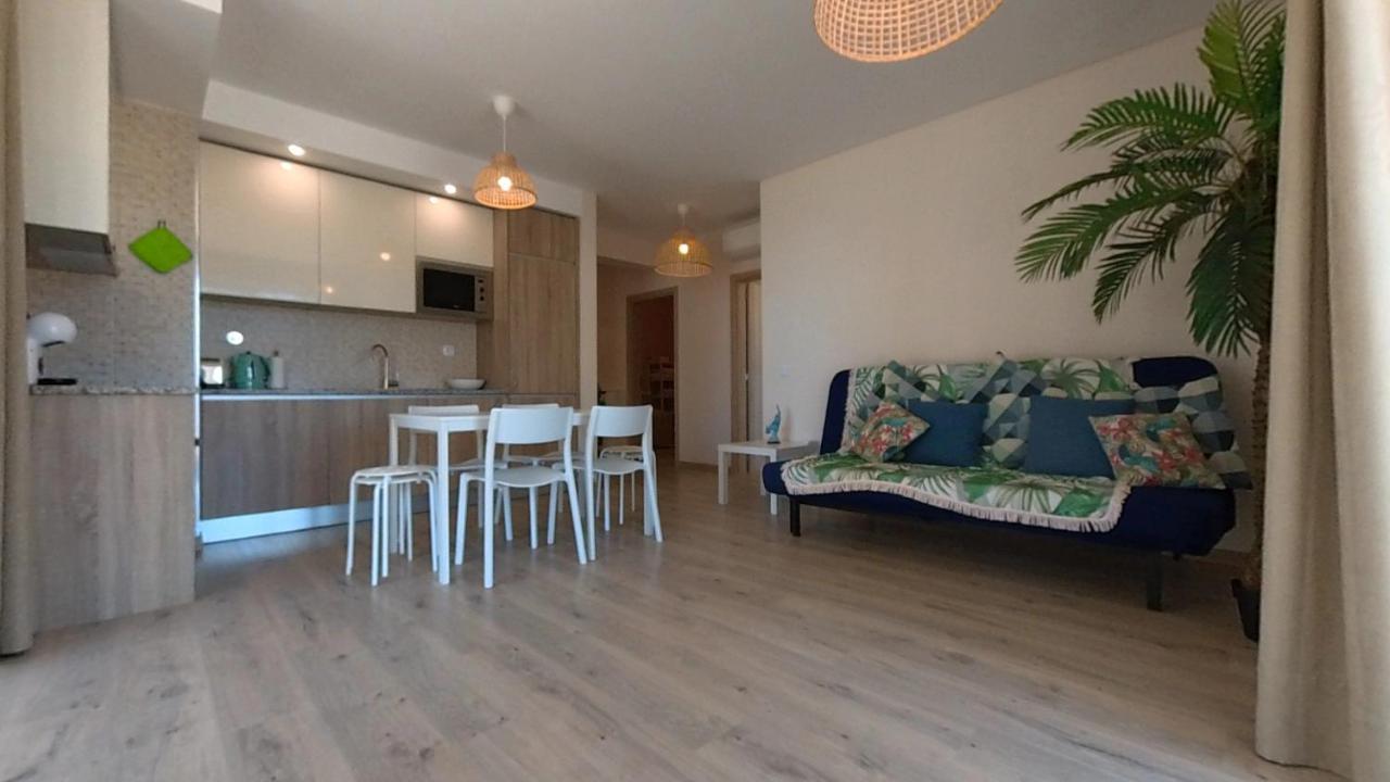 Elite 8a Apartment *