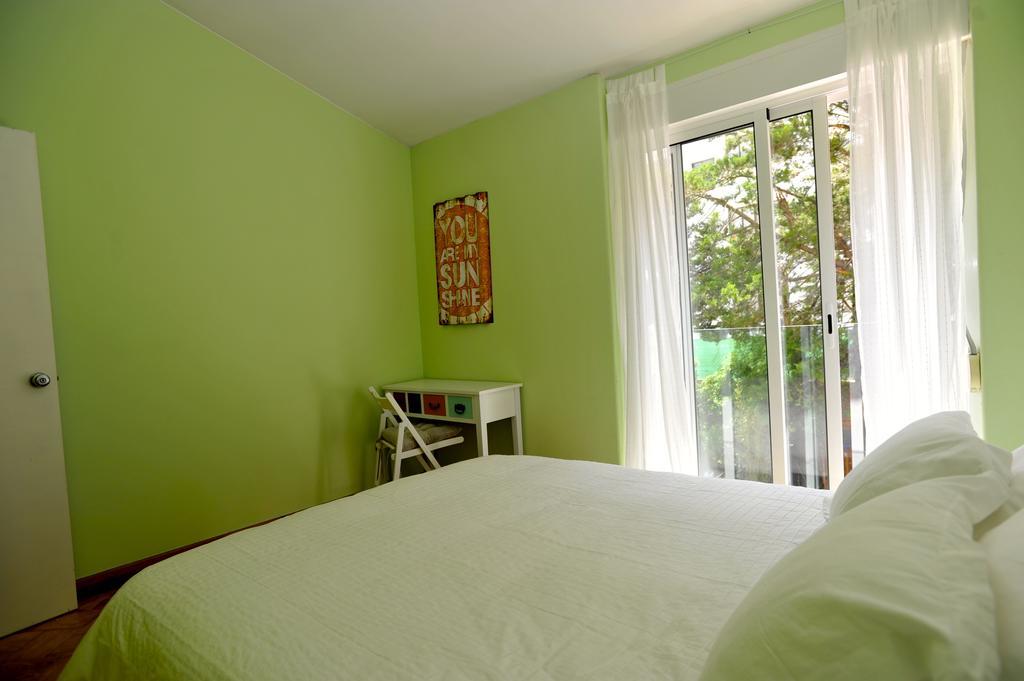 Bed & Breakfast Carcavelos Surf House