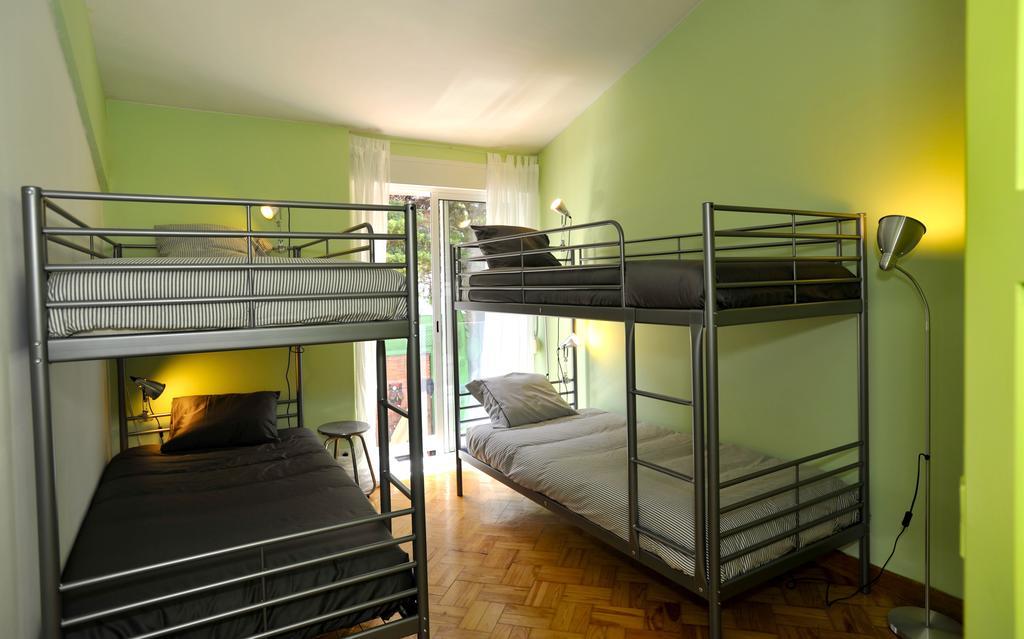 Bed & Breakfast Carcavelos Surf House 2*