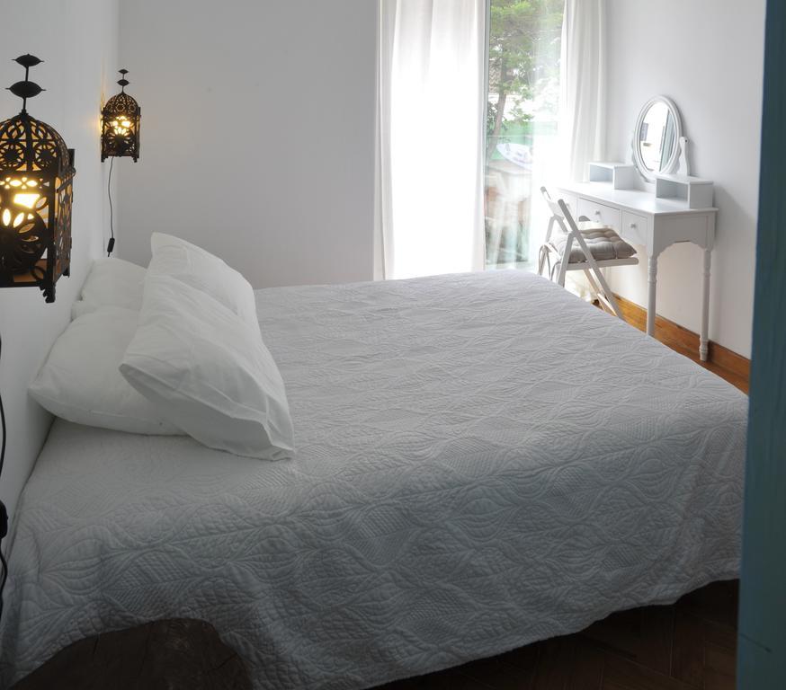 Bed & Breakfast Carcavelos Surf House