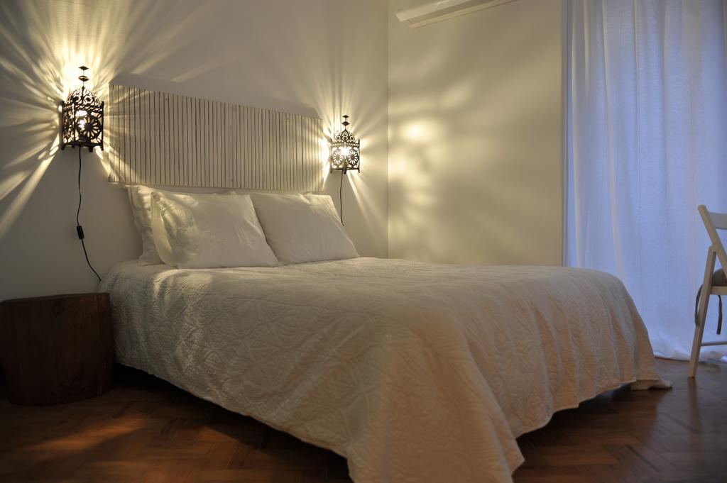 Carcavelos Surf House 2*