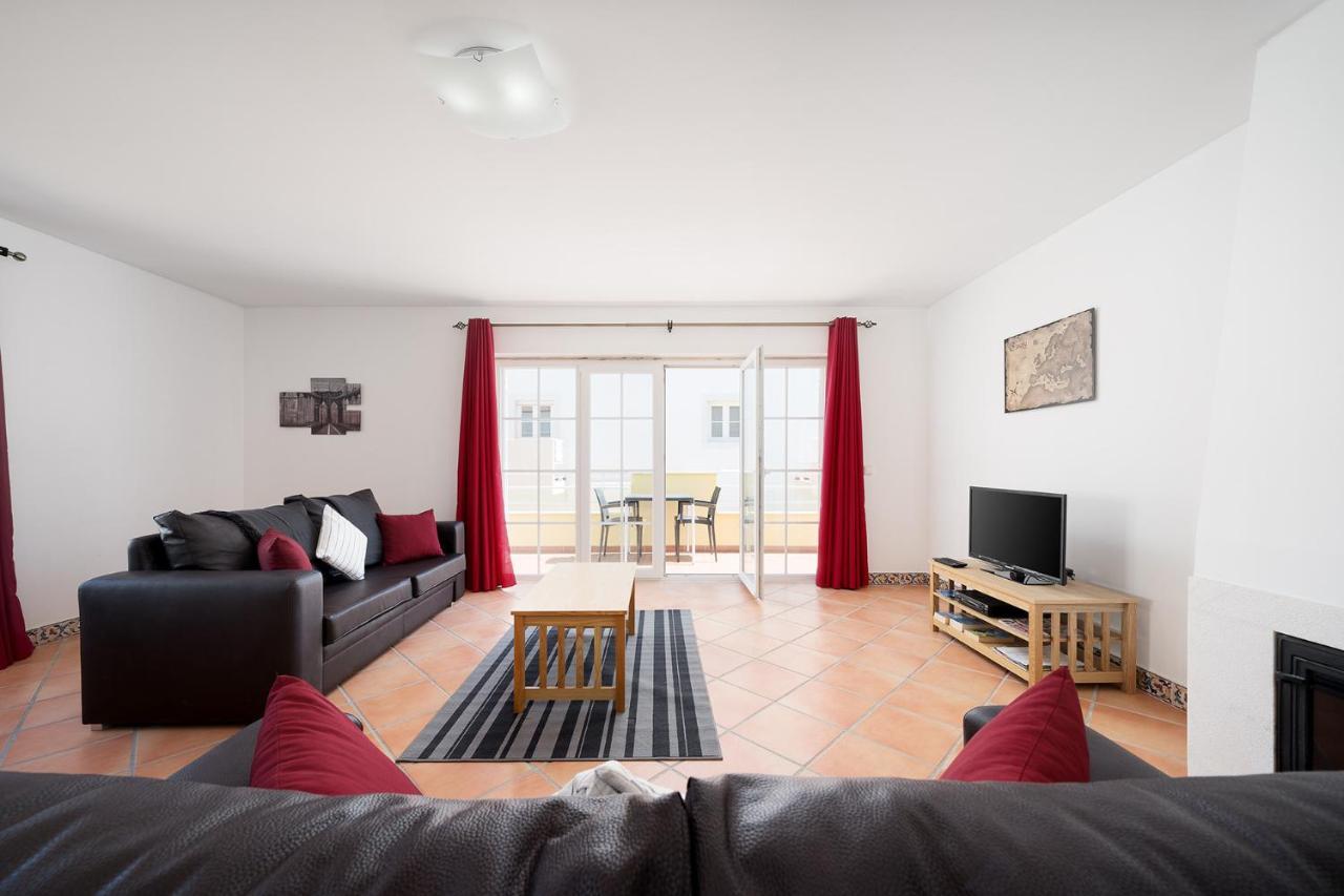 Traditional Seaside Tavira Apartment *