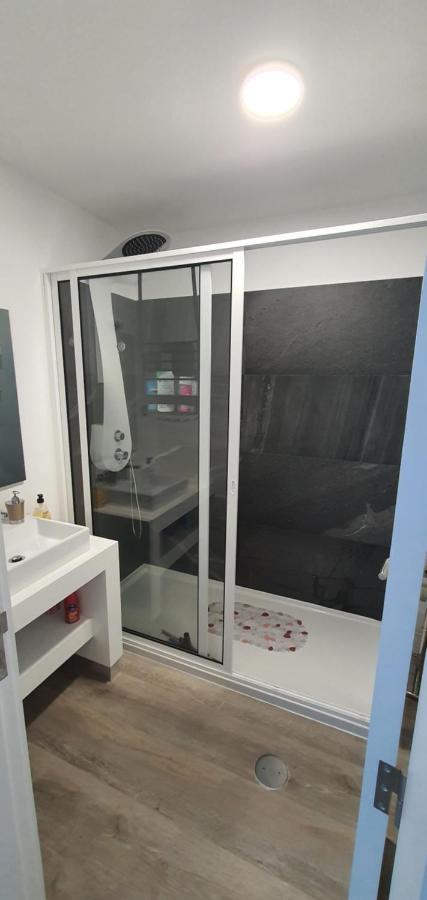 T2-5m Aeroporto Cr7 Apartment Santa Cruz (Madeira)