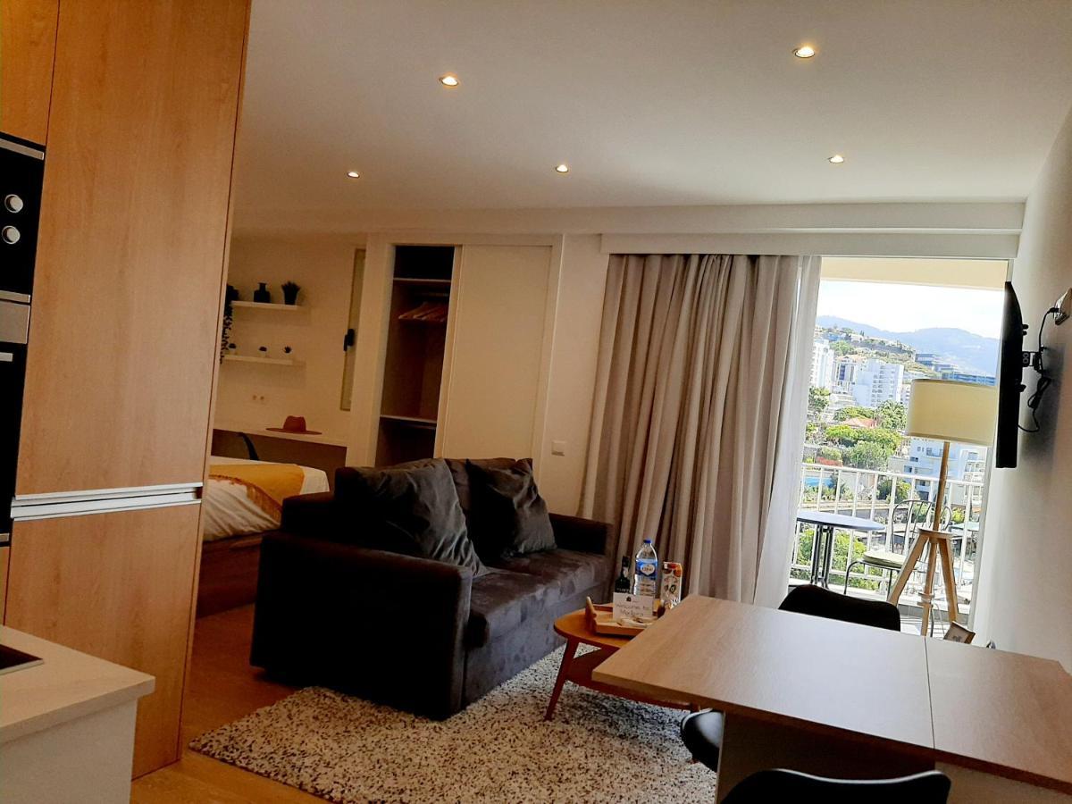 Superb Sea View Flat In Appartement