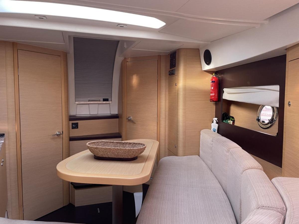 Sea Later Hotel en barco