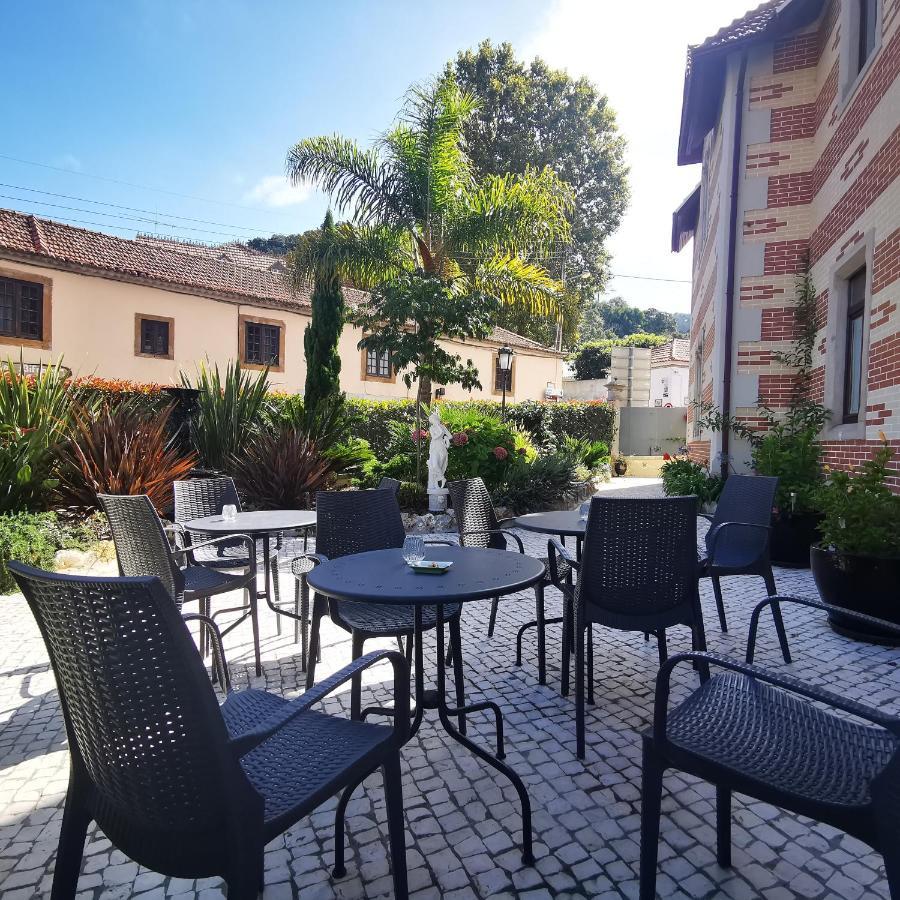 Vitorino Acomodação com café da manhã  Colares