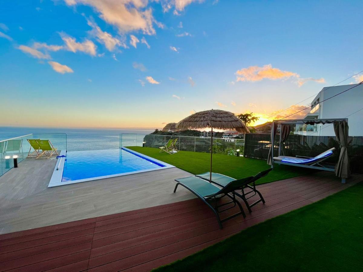 Madeira Sea Sunshine With Heated Pool Apartment