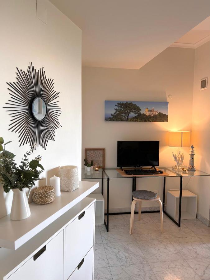 Lux Cascais Ocean View Apartment Parede