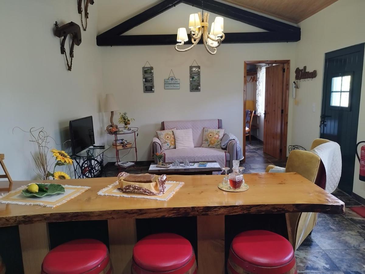 Quinta Dos Sentidos , Rustic Holiday Houses In Sao Vicente Ferreira *