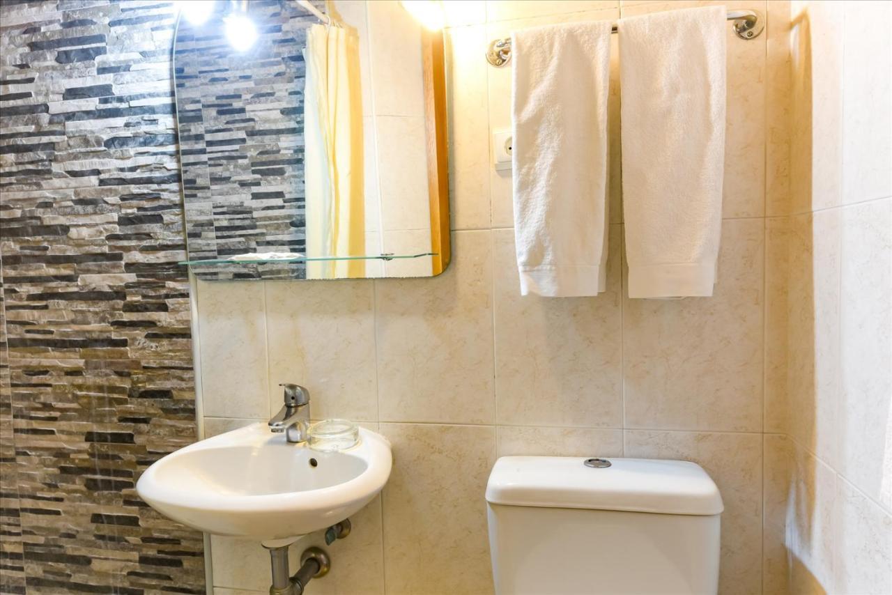 Acomodação com café da manhã  Residencial Colombo Funchal (Madeira)