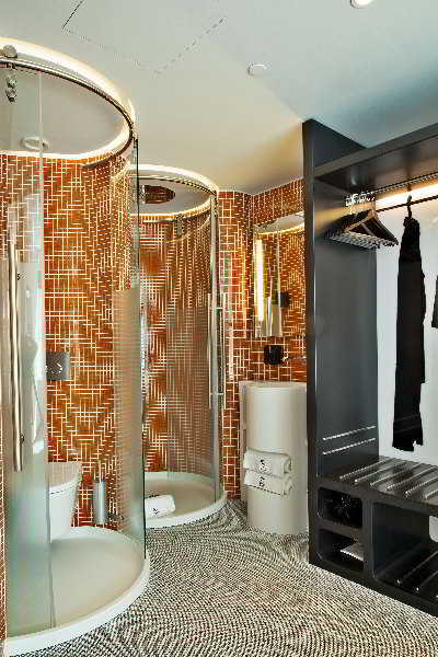 Evolution Hotel 4*