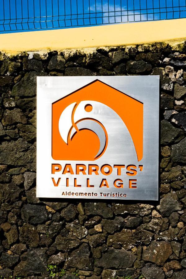 Parrots'village Parque de vacaciones