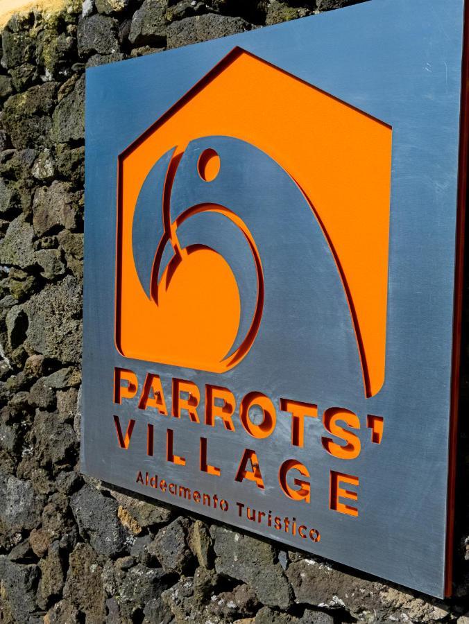 Parrots'village Holiday park