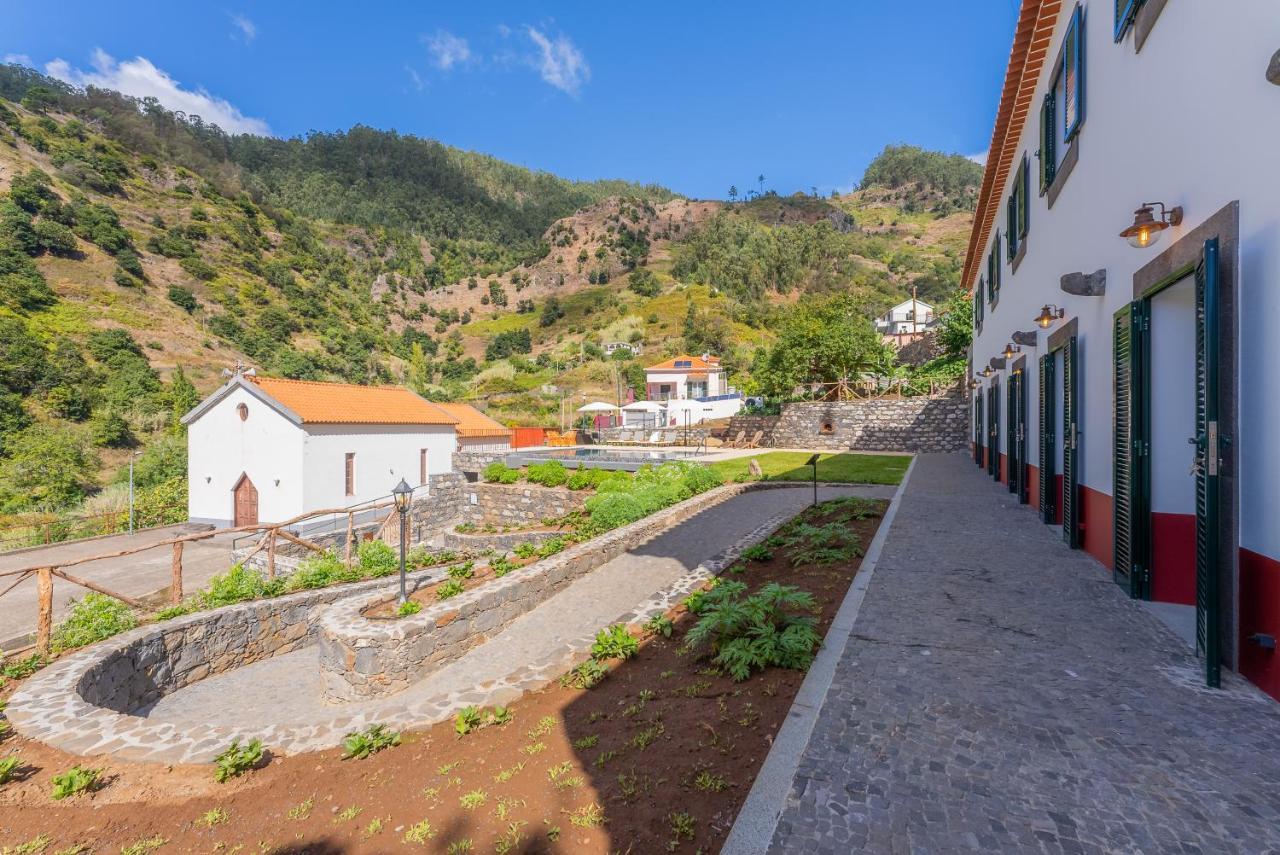 Solar Dos Reis By An Island