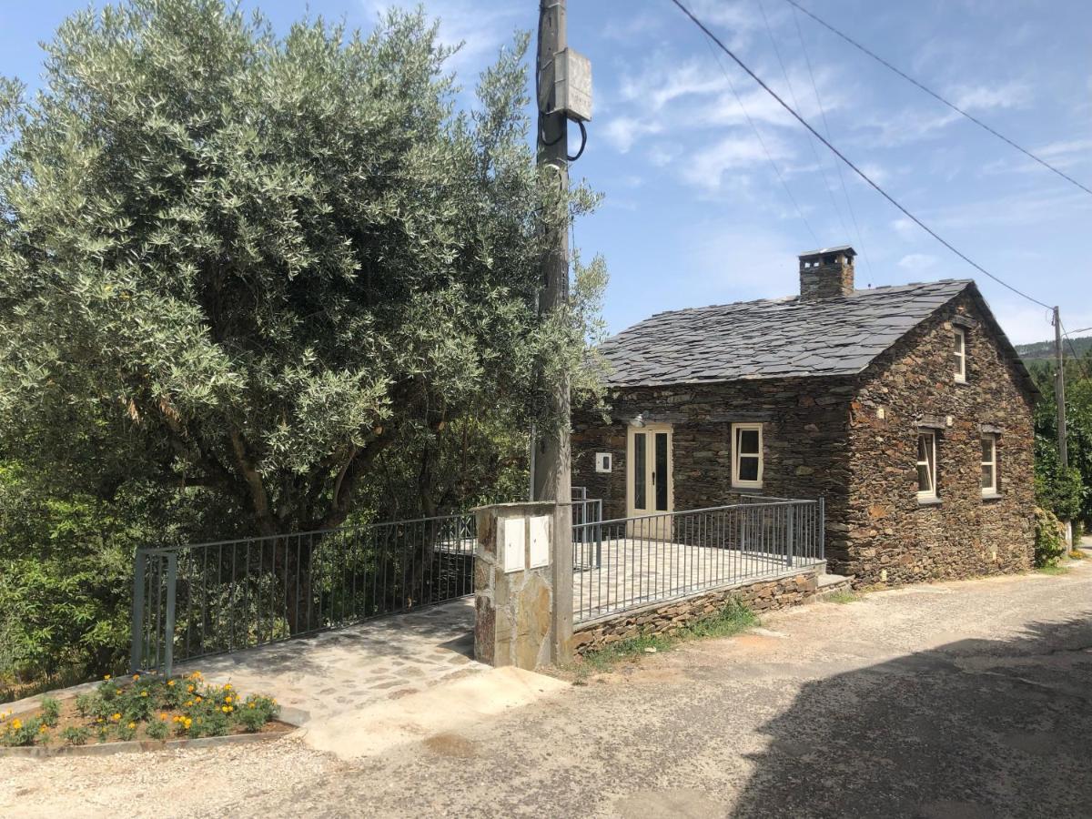 Casas Da Nascente Farm stay Loriga