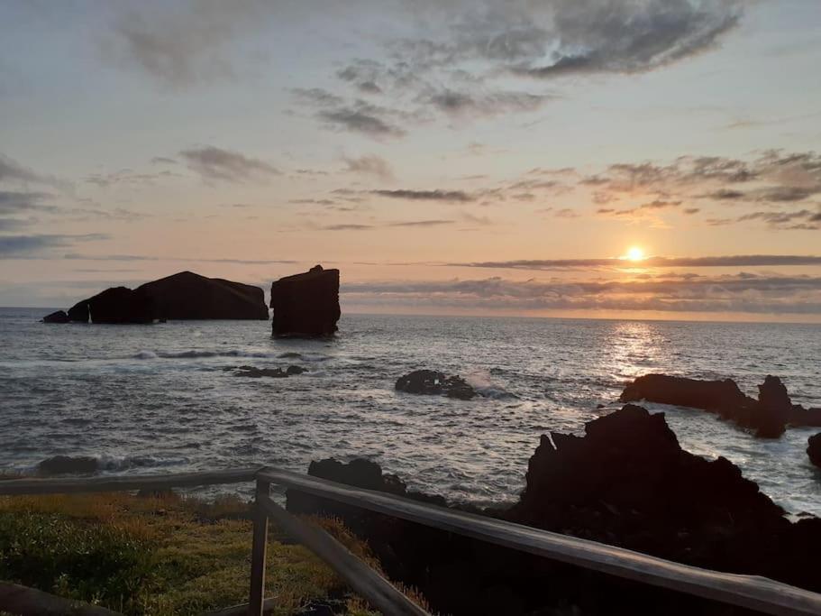 Casa Da Ribeira - Mosteiros *