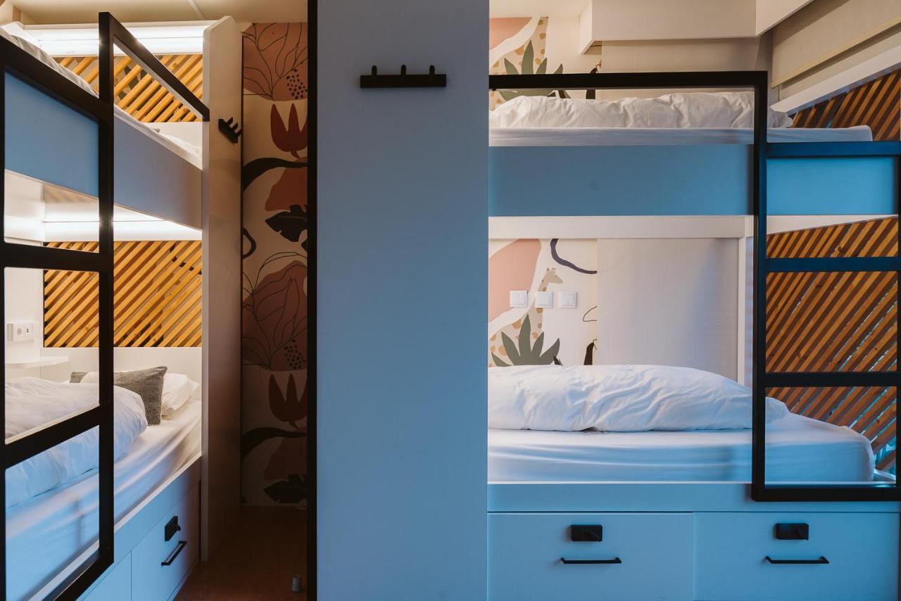 Hostel The Salty Pelican Yoga & Surf Retreat