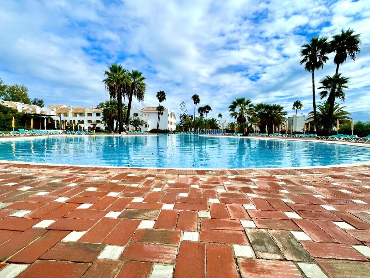 Golden Club- Eyes On Sea Apartment
