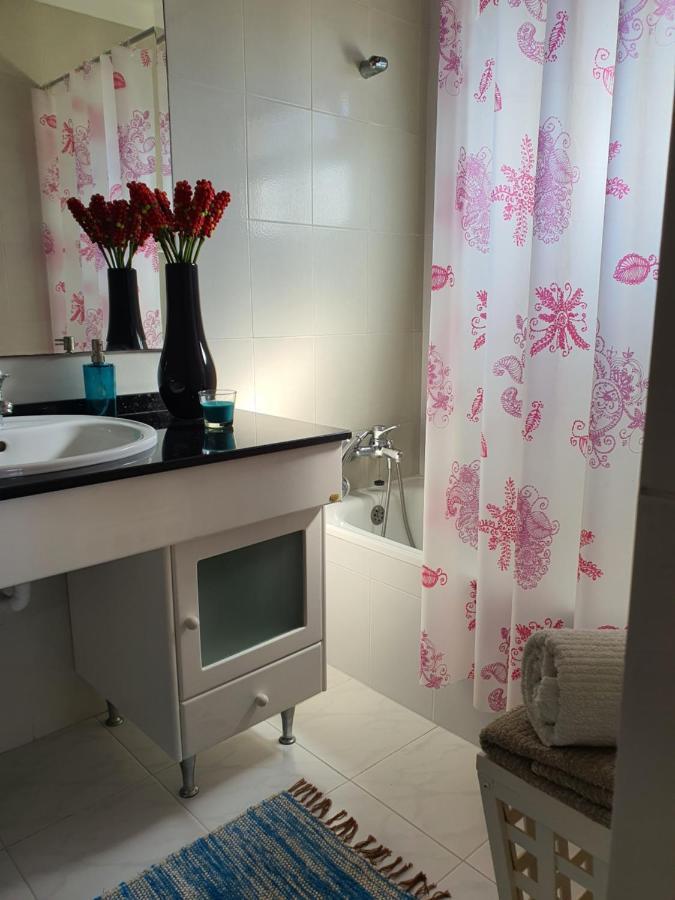 Luzia's - 2 Bedroom Sleeps 4 Apartment *