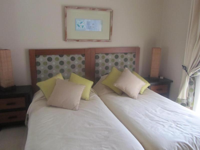 Villa Stunning 3 Bed With Pool- Golf