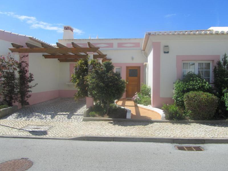 Villa Stunning 3 Bed With Pool- Golf