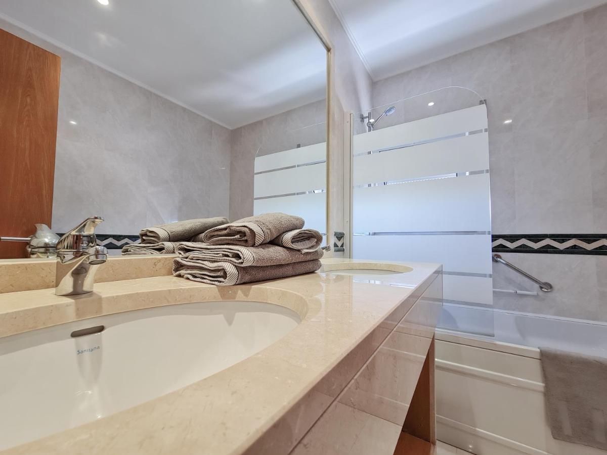 Luxe Secret Corner 2 *