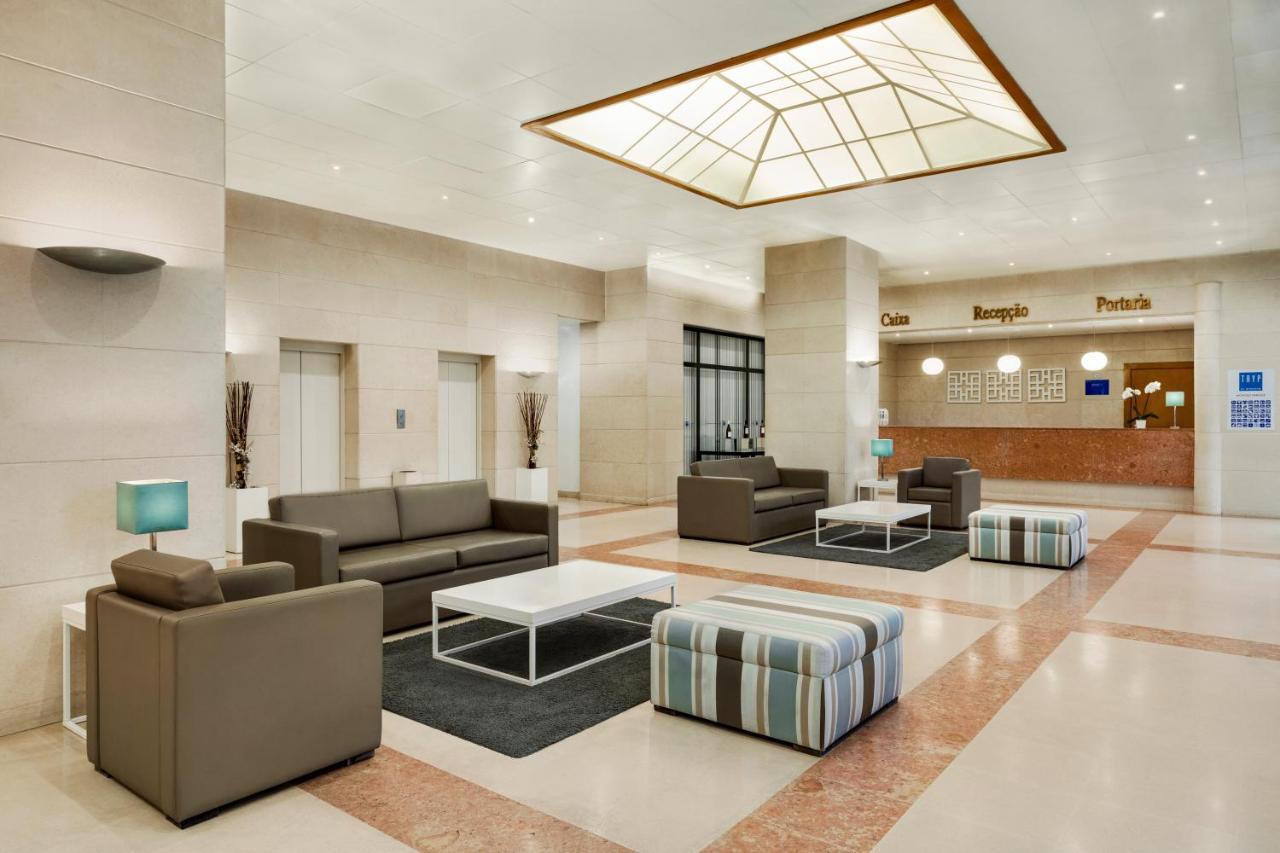 Hotel Tryp By Wyndham Parque 4*