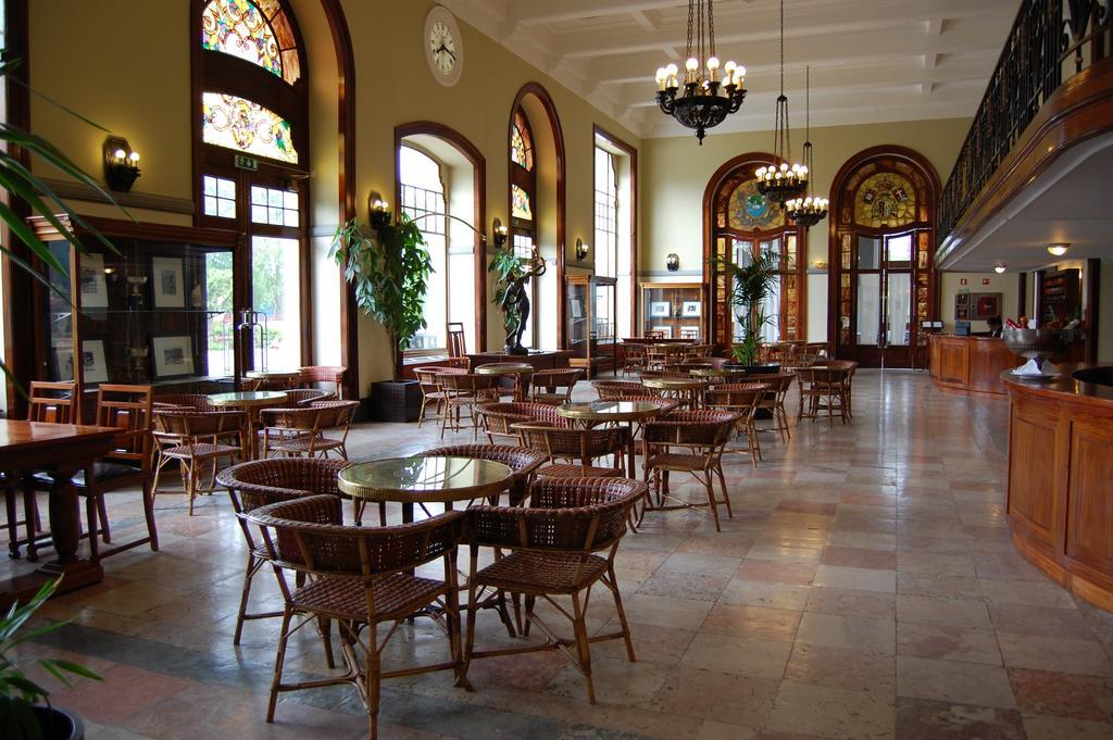 Palace & Hotel