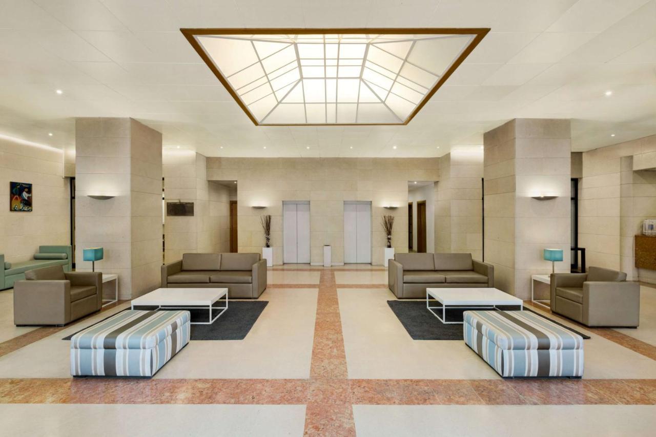 Tryp By Wyndham Parque 4*