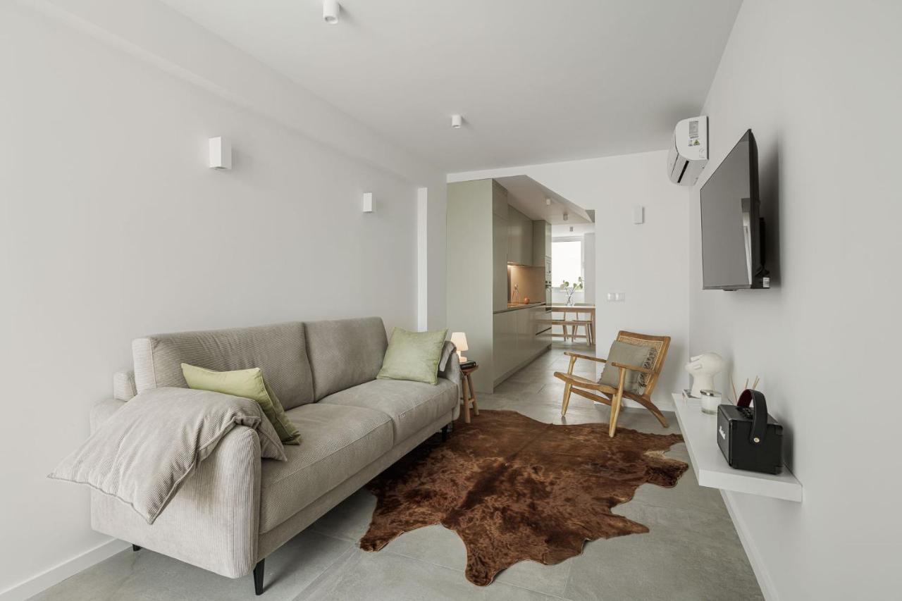 Lapa 84 - Seafront House Holiday home