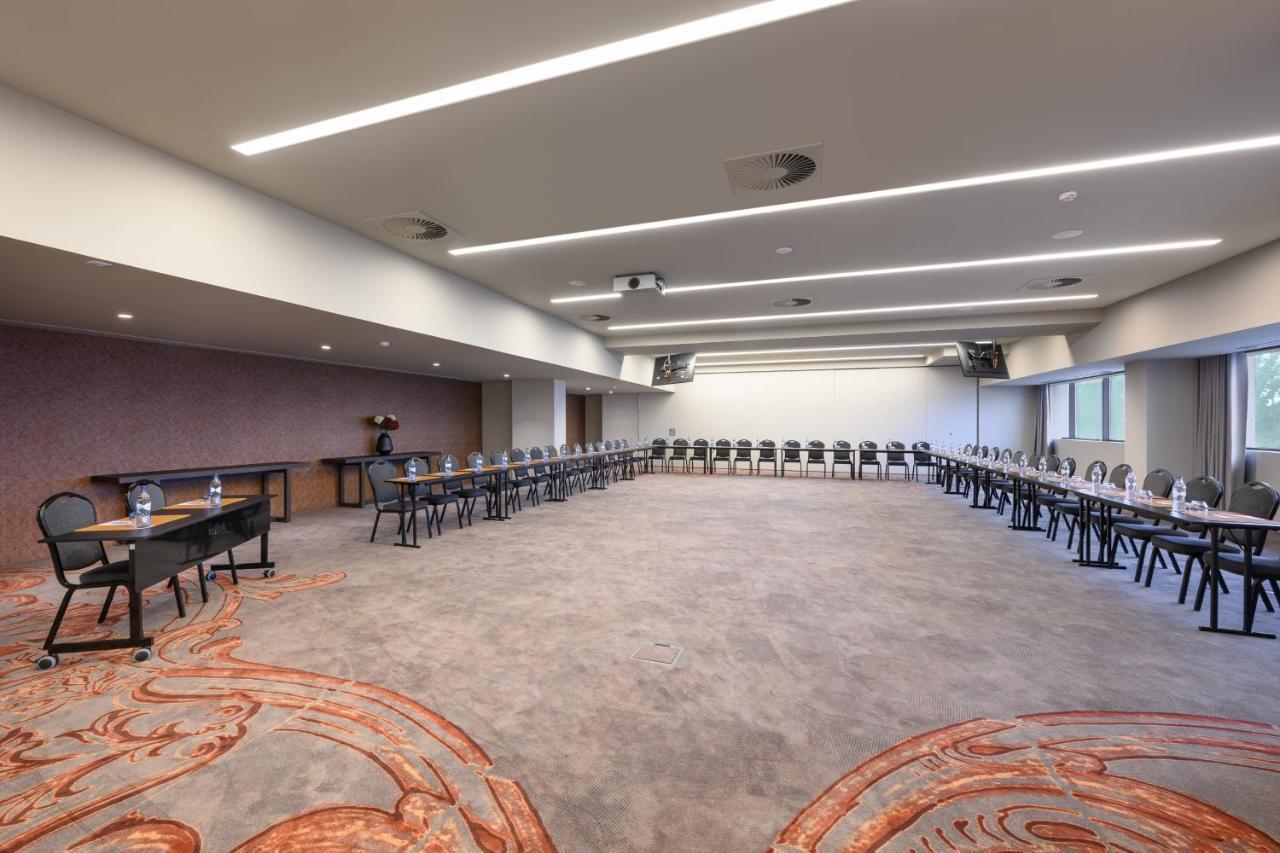 Hotel Melia Aeroporto Lisbon