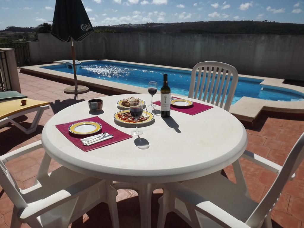 Bed & Breakfast Pegada Real Obidos