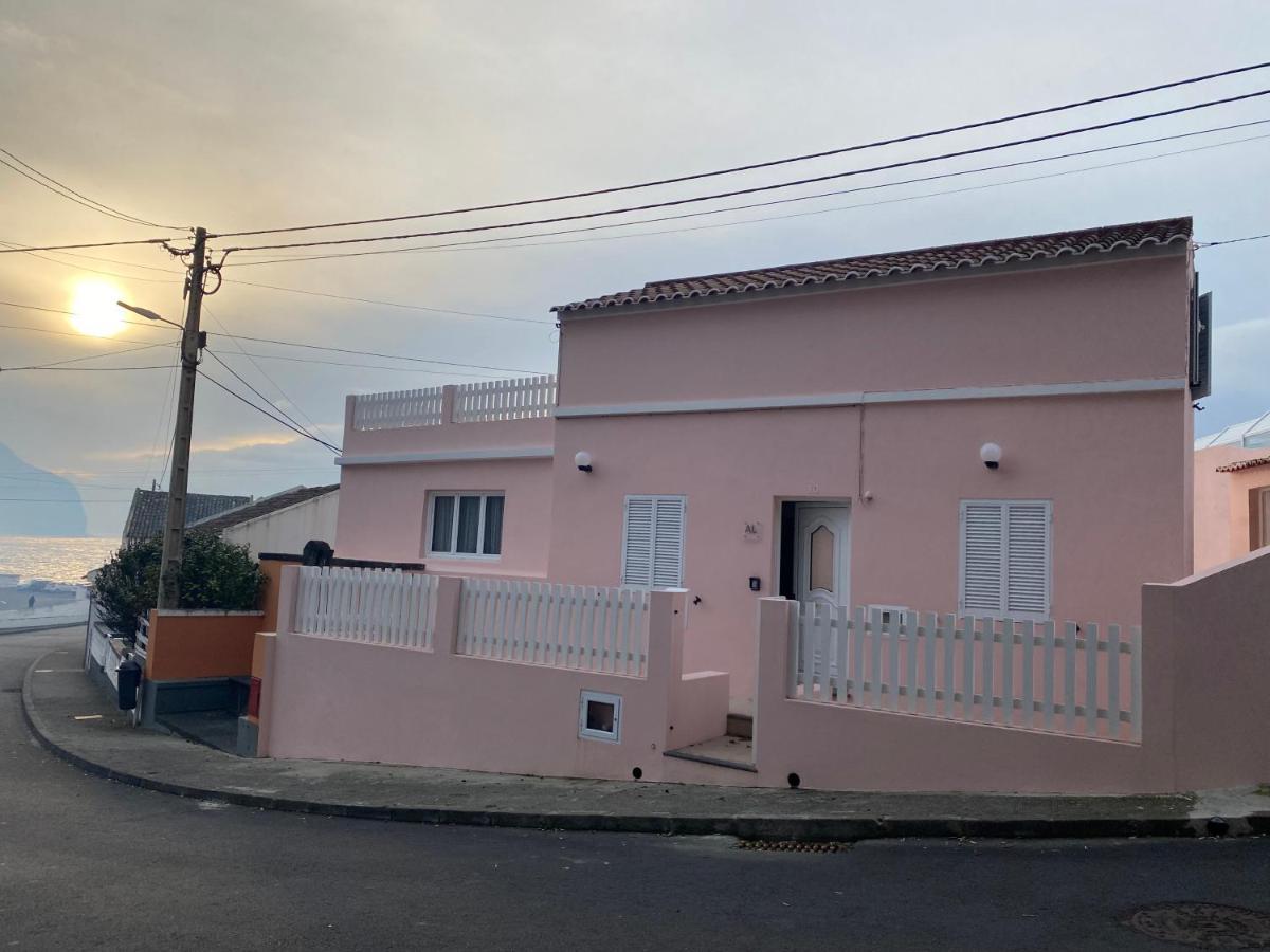 Casa Da Ribeira - Mosteiros *