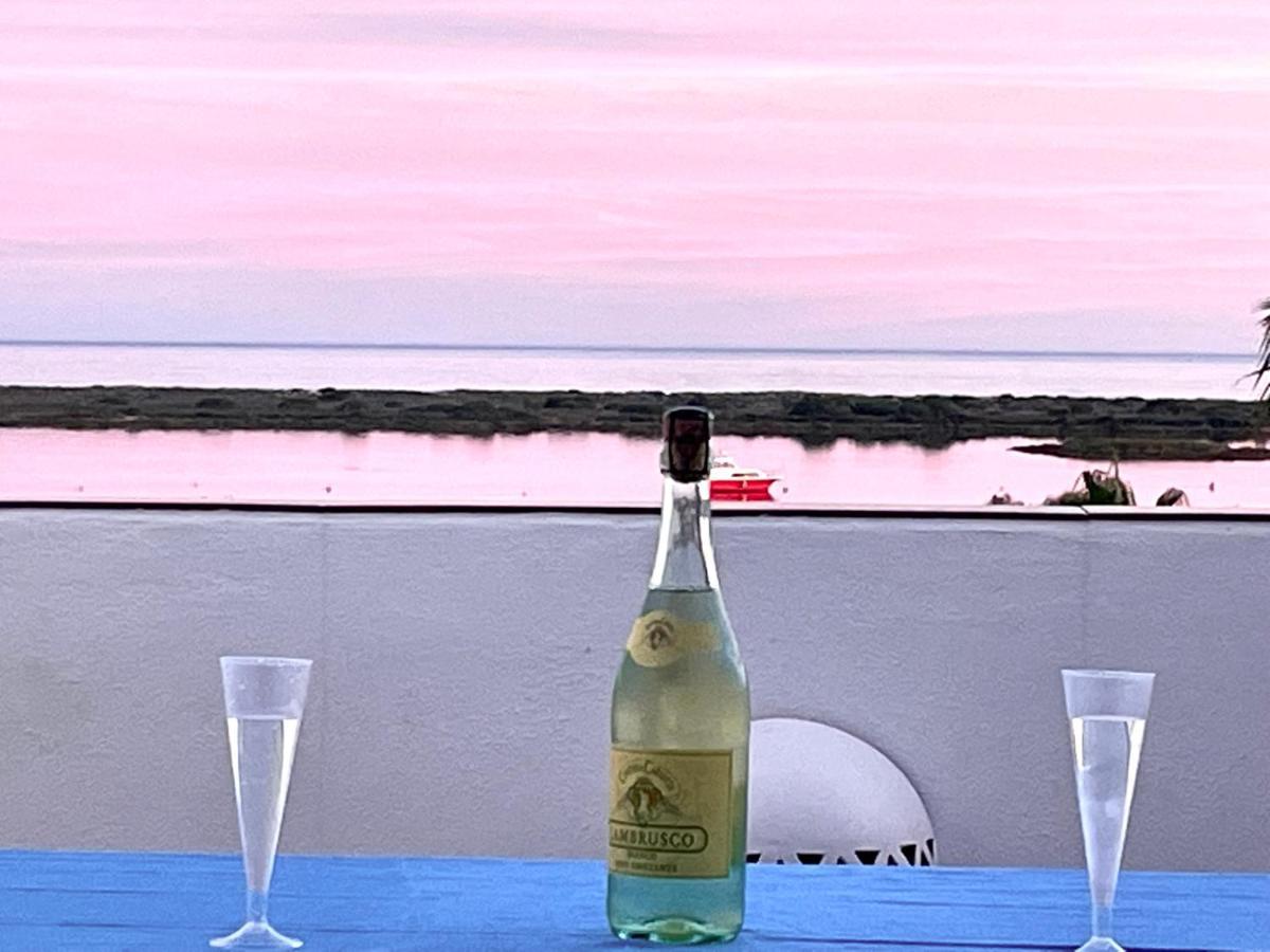 Apartment Golden Club- Eyes On Sea