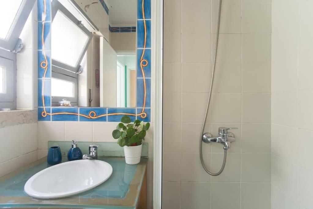 Bed & Breakfast Lisbon Waves Surf Almada