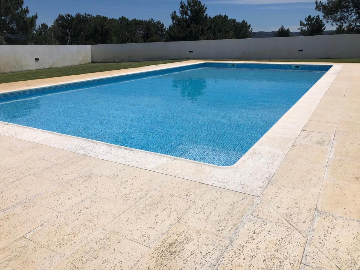 Torrezinha- Moradia Moderna Em Com Piscina *