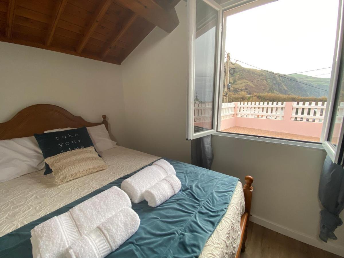 Casa Da Ribeira - Mosteiros *