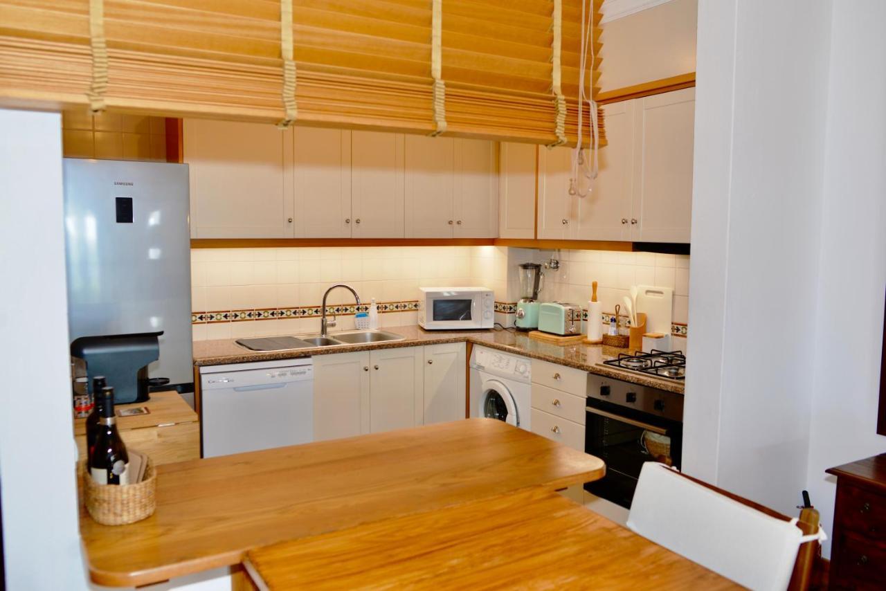 Sunset - Fantastic 1 Bedroom Sleeps 4 In Amazing Complex Apartment *