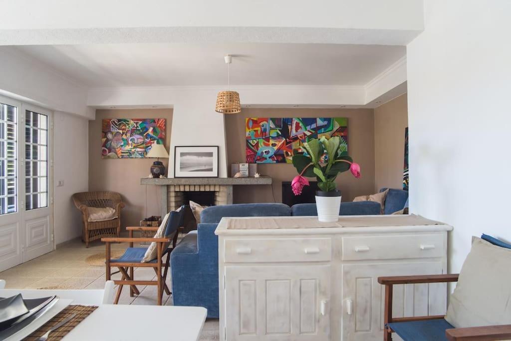 Lisbon Waves Surf Bed & Breakfast Almada
