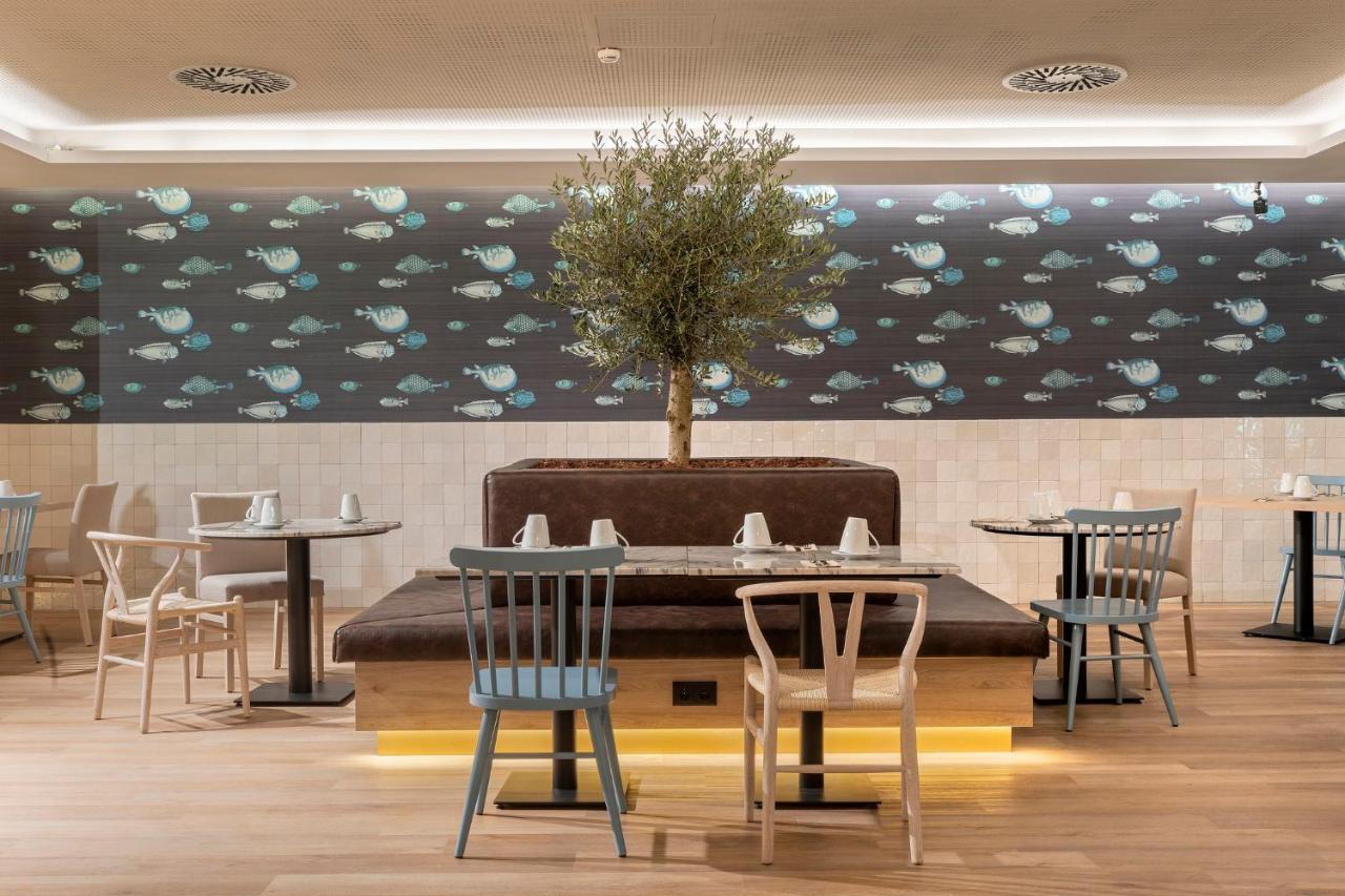Crowne Plaza - Caparica Lisbon 4*