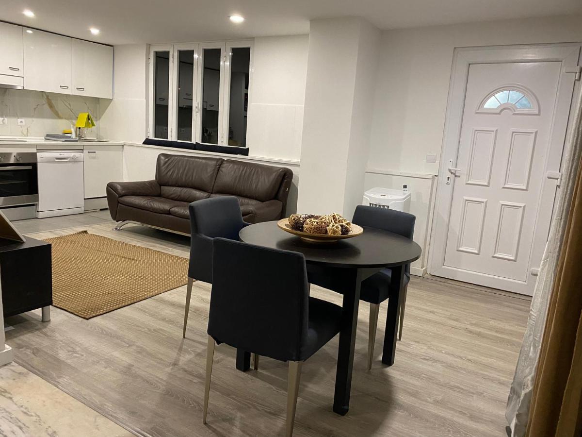 Open - Lisbon/almada Apartment