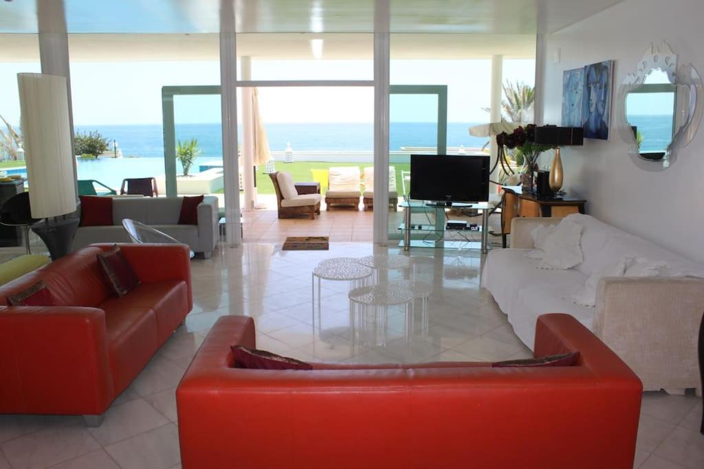 Villa Breathtaking With Infinity Pool Over The Sea *