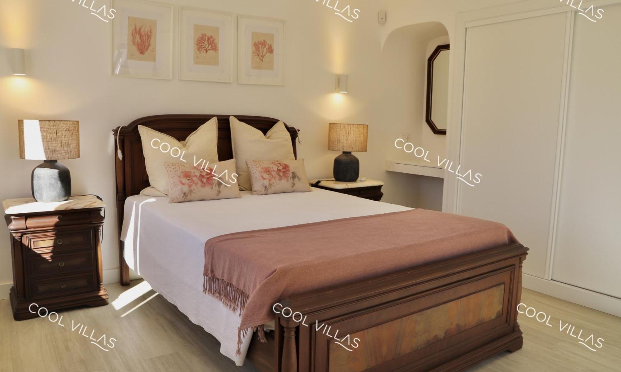 Lilac - Walking Distance To Villa